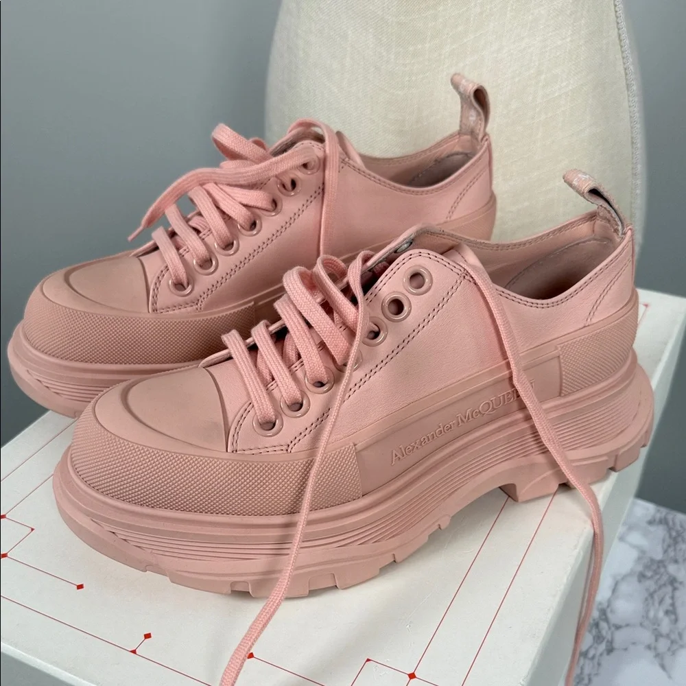 LIKE NEW Alexander McQueen Women's Blush Sneakers - Picture 2 of 11